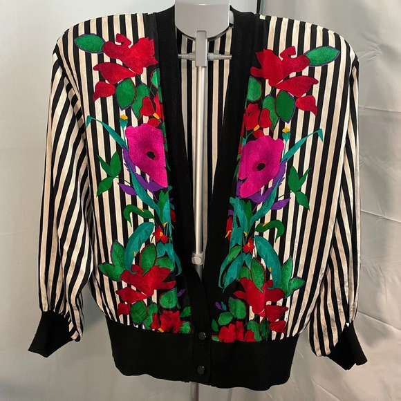 Vintage white and black striped floral 100% silk jacket/cardigan size 10 - Picture 1 of 12